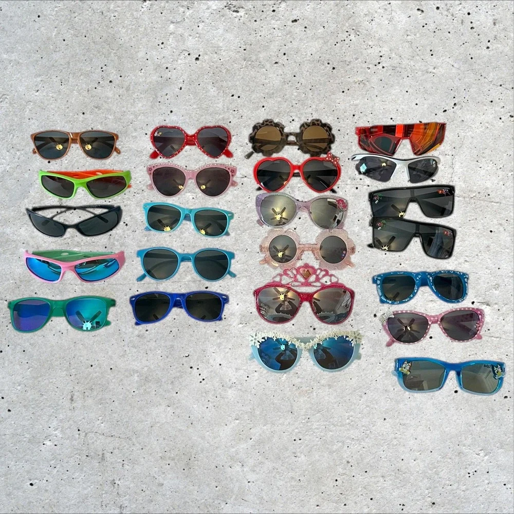Lot of 20+ Kids Sunglasses Inc. Disney Bluey Mixed Styles‎ Boys Girls